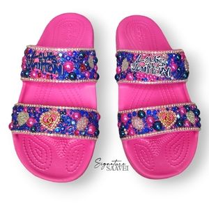 BRAND NEW Signature 'Raspberri' Croc Sandals (Women's Size 9)